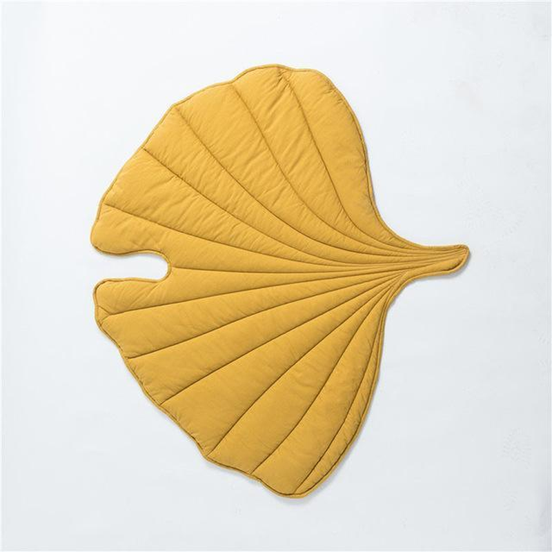 Fashion Creativity Leaf Heart-Shaped Blanket Carpet Summer for Child and Pet Cat Dog Mat Comfort Throw Mat Home Decor Carpet