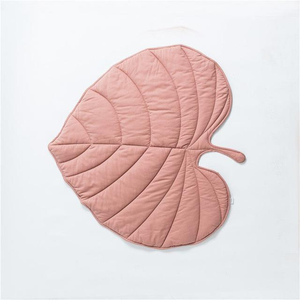 Fashion Creativity Leaf Heart-Shaped Blanket Carpet Summer for Child and Pet Cat Dog Mat Comfort Throw Mat Home Decor Carpet